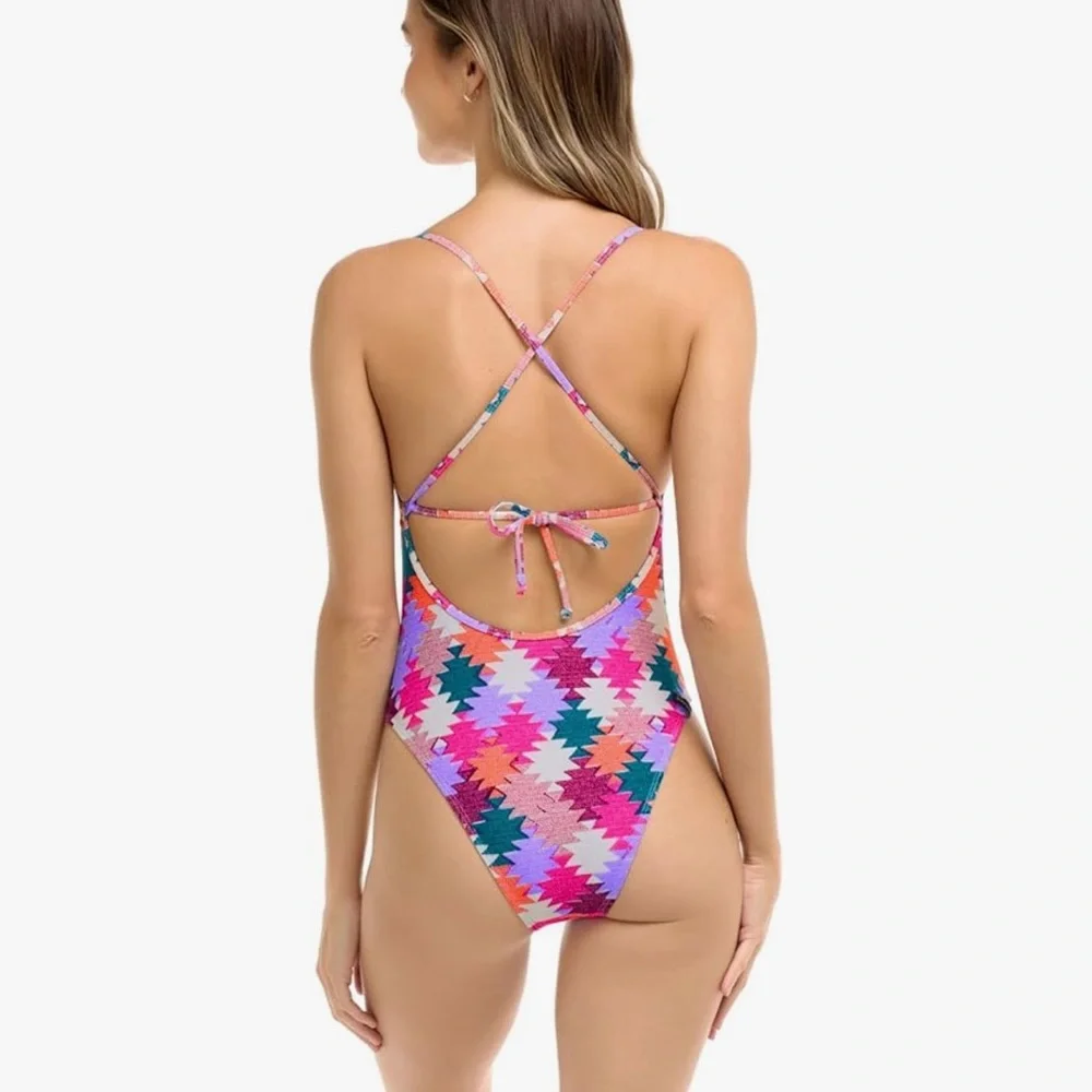 Body Glove women’s standard Devon one piece swimsuit with cut out front size XS